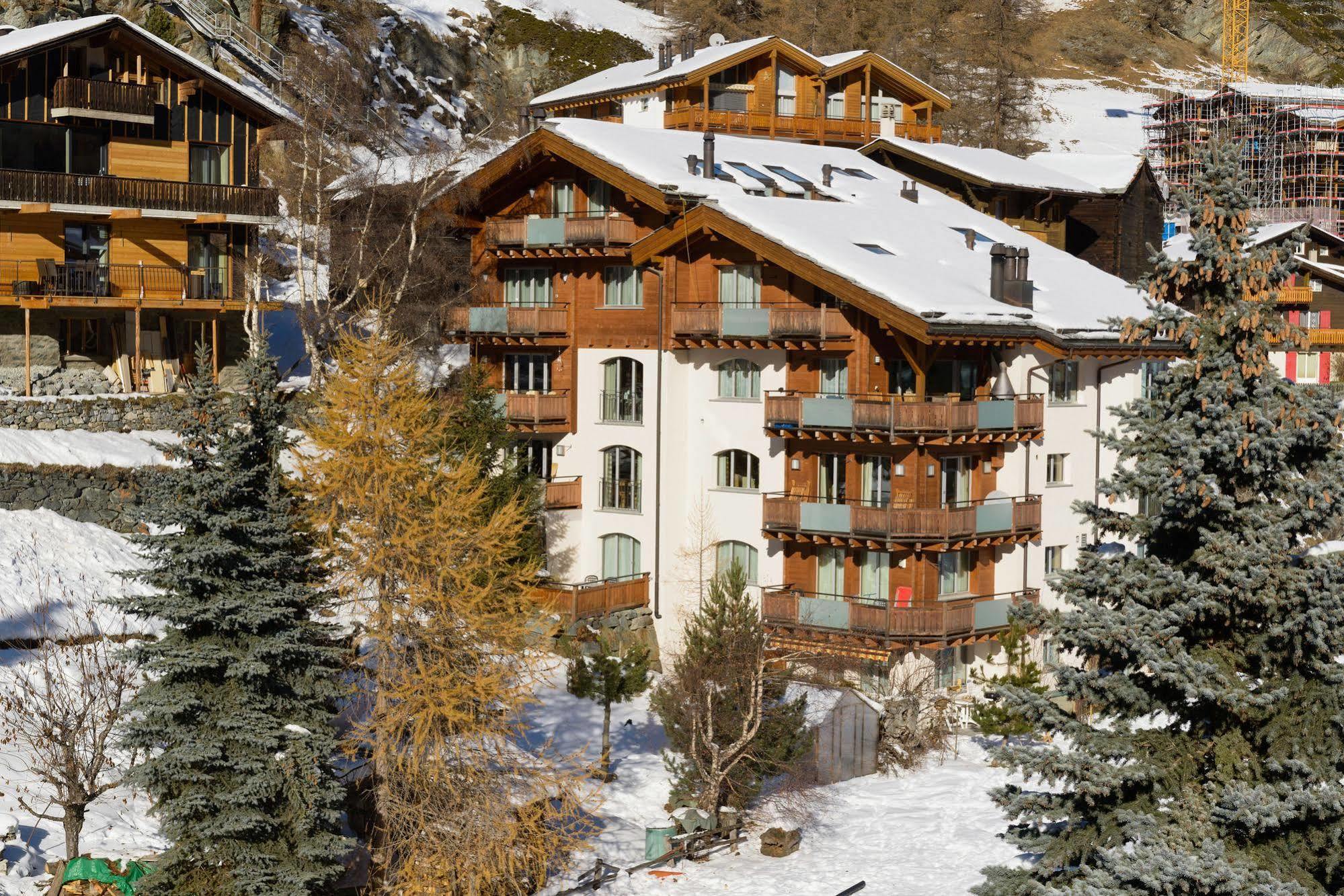 A Calm & Charm Studio - Haus Haro Zermatt Exteriör bild